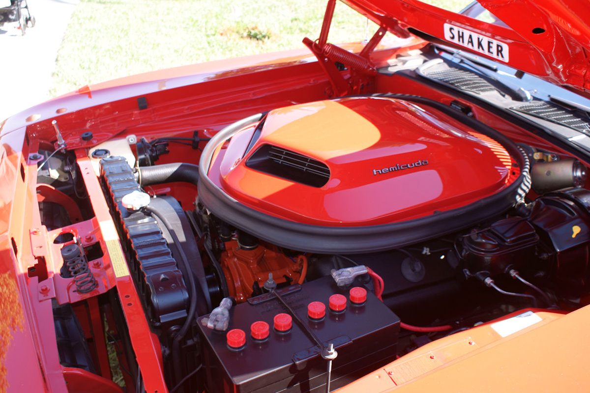 Plymouth Barracuda Hemi engine bay