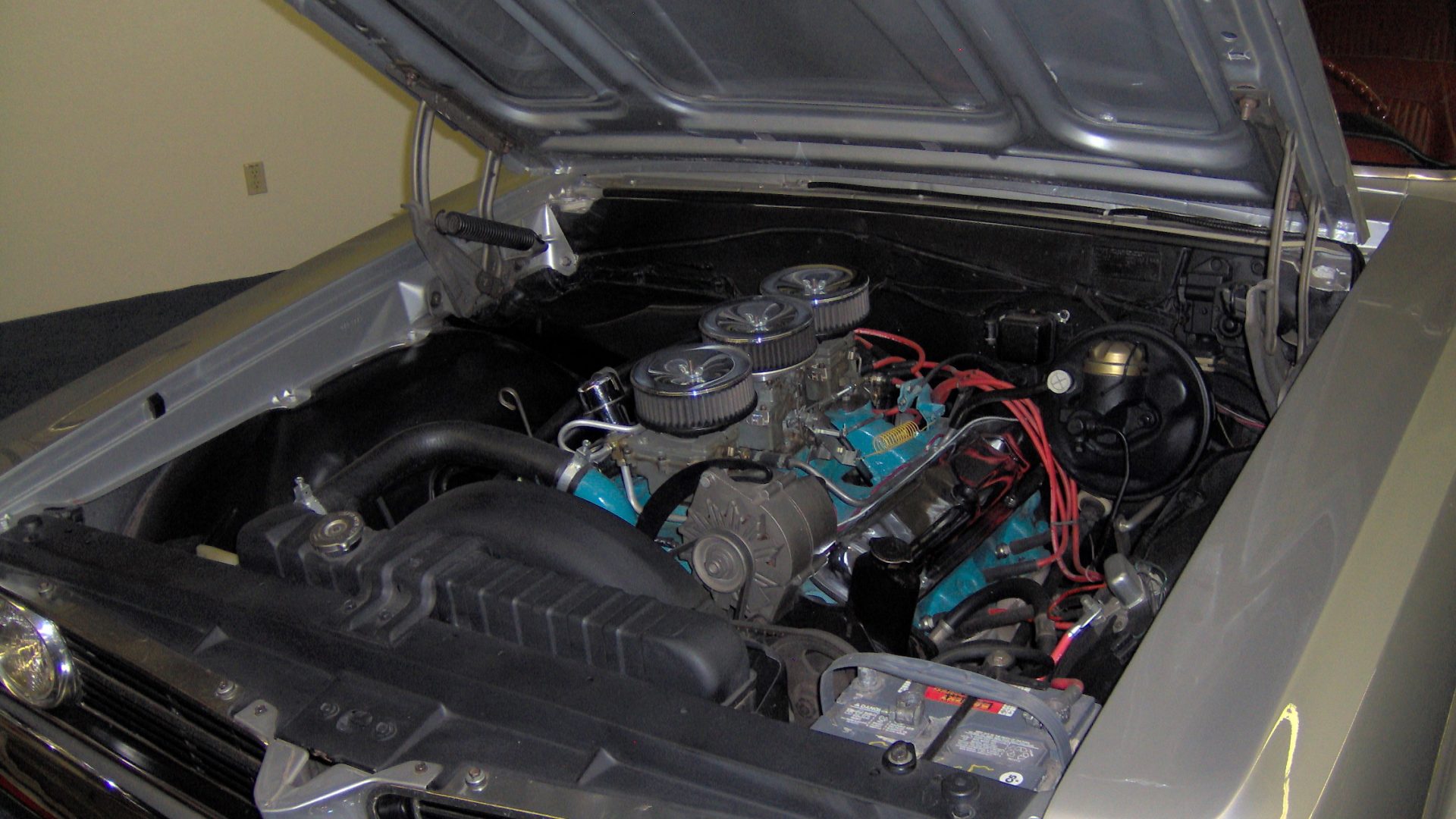 Pontiac GTO 389 cubic inch Tri-Power engine