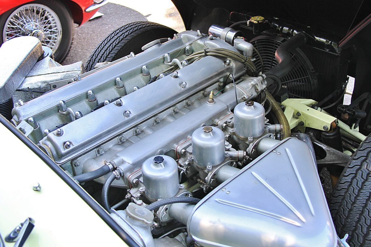 Jaguar E-Type Series 1 roadster engine bay, alternate angle