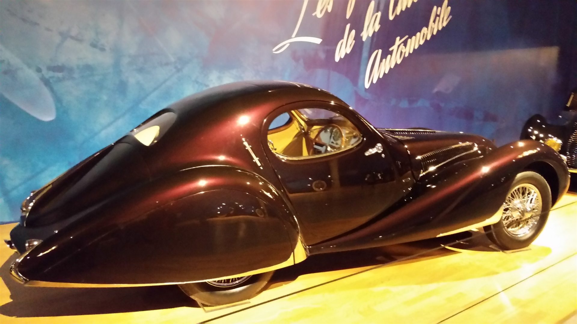 Talbot-Lago T150SS Figoni et Falaschi teardrop coupe, museum display